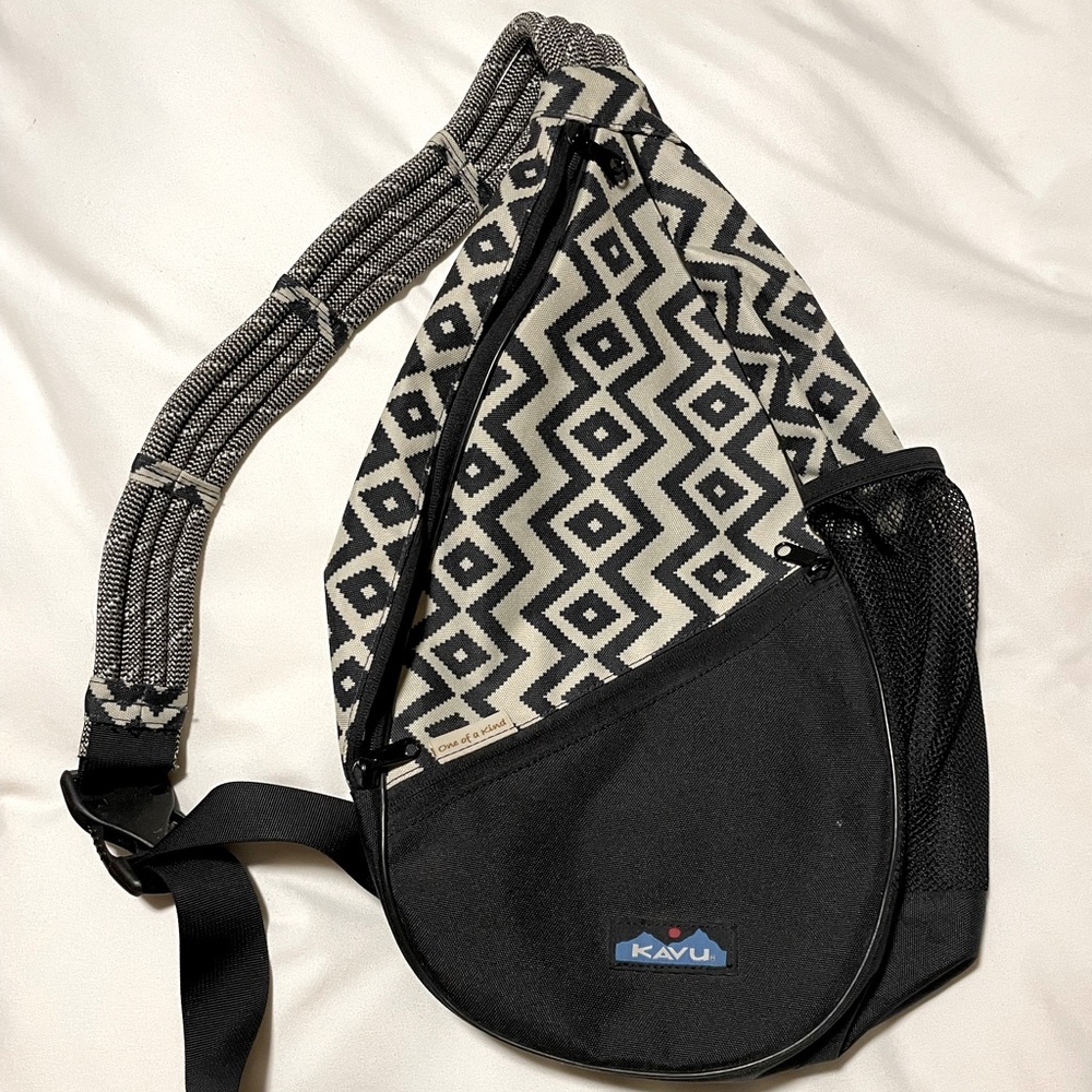 Kavu Paxton Pack - like new condition